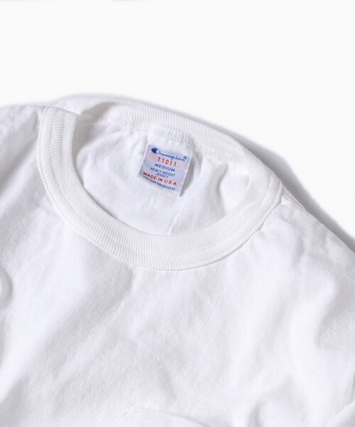 Champion(チャンピオン)の「Champion: MADE IN USA T1011 ポケット Tシャツ(Tシャツ/カットソー・メンズ・ホワイト/ネイビー/ブラック・SMALL/MEDIUM/LARGE/X-LARGE)」の6枚目の写真