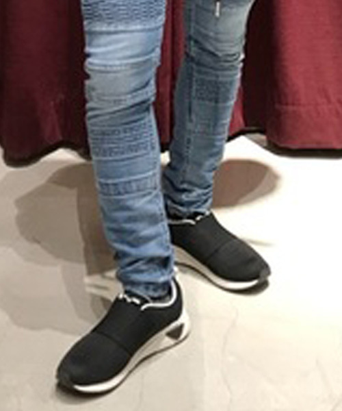 DIESEL（ディーゼル）の「Y01654P1608（スニーカー・メンズ・ブラック/ホワイト・40/41/42/44/43）」の2枚目の写真