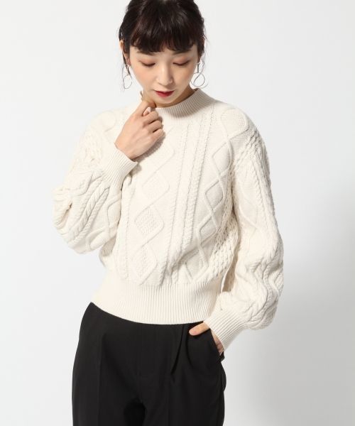 LOWRYS FARM（ローリーズファーム）の「５Ｇケーブルプルオーバー　784363 （ニット/セーター・レディース・ブラック/ブラウン/レッド/アイボリー・MEDIUM/LARGE）」の2枚目の写真