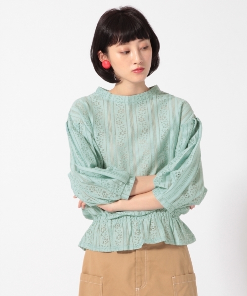 LOWRYS FARM（ローリーズファーム）の「レースソデボリューム／７Ｓ  784717（Tシャツ/カットソー・レディース・ブラック/グリーン/ホワイト・LARGE/MEDIUM）」の3枚目の写真