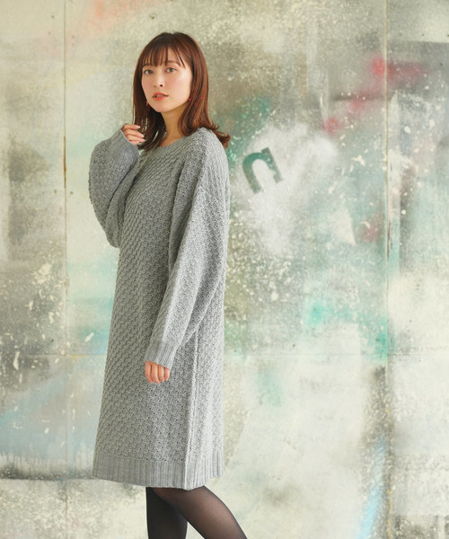 rps（アールピーエス）の「ラーベン編みニットワンピース（ワンピース・レディース・ブラック/ネイビー/オフホワイト/ボルドー/杢グレー・M）」の4枚目の写真
