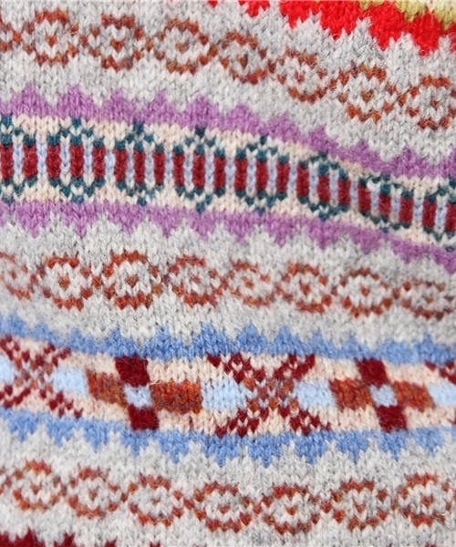 fennica(フェニカ)の「Jamieson's Knitwear×fennica / Vネックベスト 【Women's】(ベスト・レディース・グレー/グリーン/オレンジ系その他/その他1・SMALL/X-SMALL)」の11枚目の写真