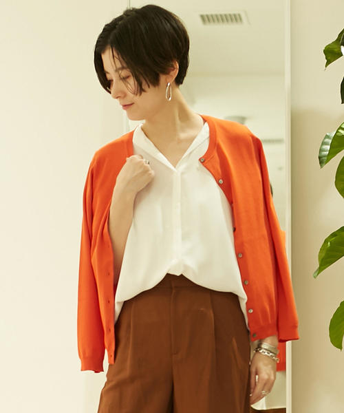 BALLSEY（ボールジィ）の「ハイツイストコットン クルーネックカーディガン（ニット/セーター・レディース・ブルー/ネイビー/ライトグリーン/ホワイト/ピンク/ライトグレー/ライトイエロー/ダークブラウン/レッド・L/S/M）」の9枚目の写真