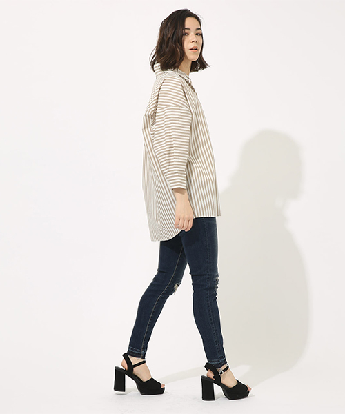 AZUL by moussy（アズールバイマウジー）の「REPAIR DENIM SKINNY/リペアデニムスキニー（デニムパンツ・レディース・ブルー/ダークブルー・SMALL/MEDIUM/LARGE/X-SMALL）」の13枚目の写真