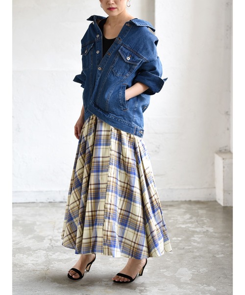 LHELBIE(レルビエ)の「オーバーサイズバックタックボタンデニムGジャン(デニムジャケット・レディース・インディゴブルー/ブルー・M)」の7枚目の写真