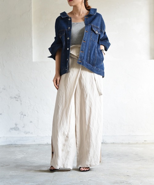 LHELBIE(レルビエ)の「オーバーサイズバックタックボタンデニムGジャン(デニムジャケット・レディース・インディゴブルー/ブルー・M)」の14枚目の写真