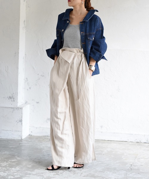 LHELBIE(レルビエ)の「オーバーサイズバックタックボタンデニムGジャン(デニムジャケット・レディース・インディゴブルー/ブルー・M)」の17枚目の写真