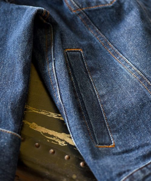 LHELBIE(レルビエ)の「オーバーサイズバックタックボタンデニムGジャン(デニムジャケット・レディース・インディゴブルー/ブルー・M)」の22枚目の写真