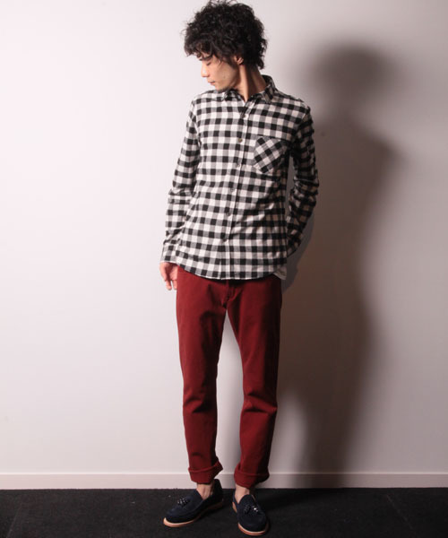 AMERICAN RAG CIE(アメリカンラグシー)の「AMERICAN RAG CIE&Magine COMMONWARE カラードスリムパンツ:(チノパンツ・メンズ・レッド/ブルー/ブラック・44/46/48)」の9枚目の写真