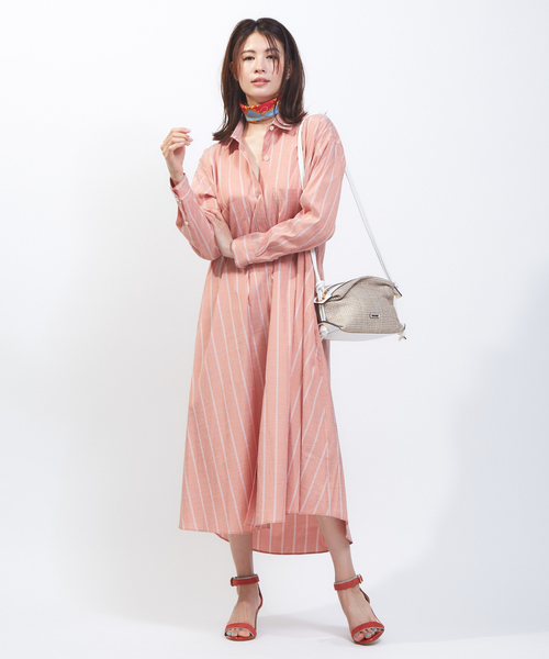 Au BANNISTER（オゥバニスター）の「キリカエアンクルストラップサンダル（サンダル・レディース・ブラック/ネイビー/レッド/ピンクゴールド・38/35/36/37/39）」の16枚目の写真