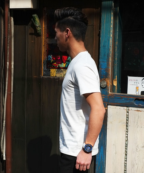 GOSTAR DE FUGA(ゴスタール ジフーガ)の「裾フラワープリントVネックTシャツ(Tシャツ/カットソー・メンズ・ホワイト・M/L)」の6枚目の写真