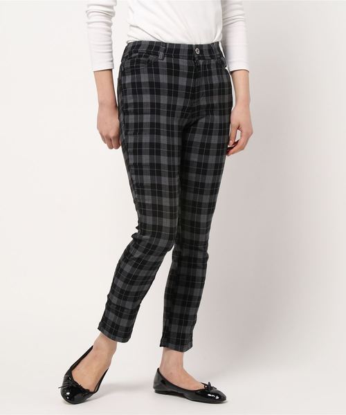 BELLUNA PLUS(ベルーナ)の「ストレッチ裏起毛美脚パンツ68丈(その他パンツ・レディース・ネイビー/グリーン/チェック/チャコール・SMALL/MEDIUM/LARGE/X-LARGE)」の4枚目の写真