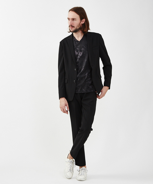 5351 POUR LES HOMMES（ゴーサンゴーイチプールオム）の「【接触冷感】ビッグフラワースムースVネック7分袖（Tシャツ/カットソー・メンズ・ホワイト/ブラック・44/46/48/50）」の6枚目の写真