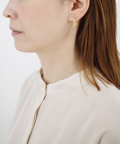 ATELIER COVA（アトリエコバ）の「【ATELIER COVA/アトリエコバ】三つ編みフープピアス（ピアス（片耳用）・レディース・シルバー/ゴールド・FREE）」の6枚目の写真