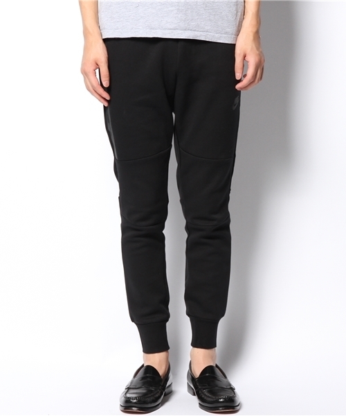 BEAMS(ビームス)の「NIKE / ナイキ テック フリース カフ(その他パンツ・メンズ・ブラック/グレー・LARGE/SMALL/MEDIUM)」の2枚目の写真
