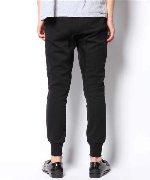 BEAMS(ビームス)の「NIKE / ナイキ テック フリース カフ(その他パンツ・メンズ・ブラック/グレー・LARGE/SMALL/MEDIUM)」の21枚目の写真