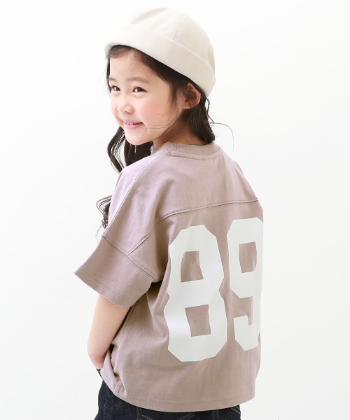 devirock（デビロック）の「バックプリントTシャツ（Tシャツ/カットソー・キッズ・キャメル/モカ/バイオレット/スミクロ/ダークオリーブ/パープル系その他/サックスブルー/ブルー系その他/ベージュ/グリーン系その他・120cm/100cm/140cm/160cm/150cm/110cm/130cm）」の9枚目の写真