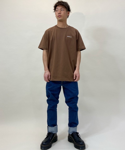 RVCA（ルーカ）の「RVCA/ルーカ　バックプリントTシャツ　BA041-251（Tシャツ/カットソー・メンズ・モスグリーン/ホワイト/ブラック/ブラウン・L/S/M）」の9枚目の写真