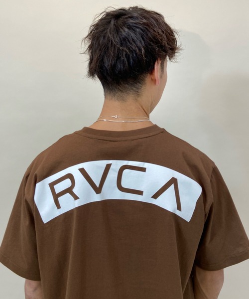 RVCA（ルーカ）の「RVCA/ルーカ　バックプリントTシャツ　BA041-251（Tシャツ/カットソー・メンズ・モスグリーン/ホワイト/ブラック/ブラウン・L/S/M）」の12枚目の写真
