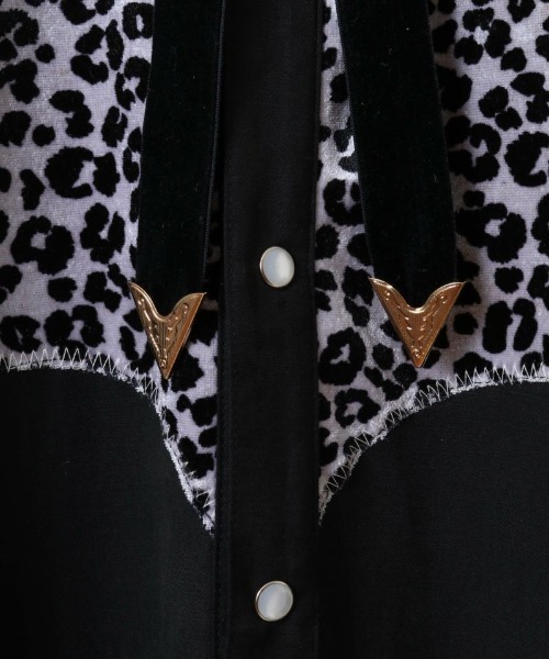 Candy Stripper(キャンディストリッパー)の「LEOPARD WESTERN SHIRT ワンピース(ワンピース・レディース・カーキ/ボルドー/ブラック・1/2)」の13枚目の写真