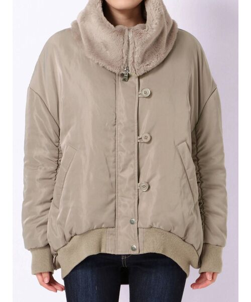 EMODA（エモダ）の「フェイクファードッキングワイドカラーブルゾン（ブルゾン・レディース・ブラック/グレー/カーキ・FREE）」の11枚目の写真