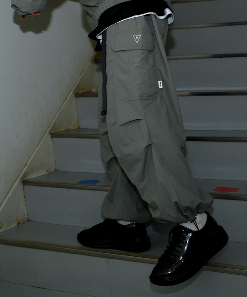 Perushu（ペルーシュ）の「リフレクタープリントナイロンカーゴパンツ（その他パンツ・メンズ・ブラック/グレー/サックスブルー・SMALL/MEDIUM/LARGE）」の20枚目の写真