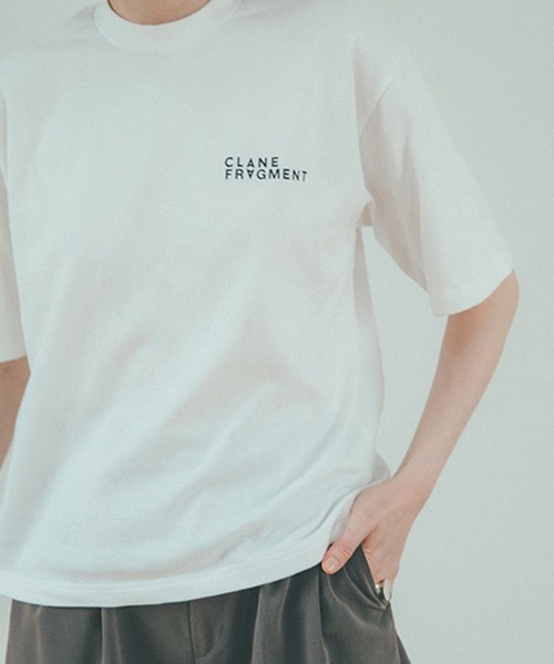 CLANE(クラネ)の「【FRAGMENT×CLANE (フラグメント×クラネ)】Tシャツ 19195-2231(Tシャツ/カットソー・レディース・ホワイト/ブラック・1/2)」の3枚目の写真