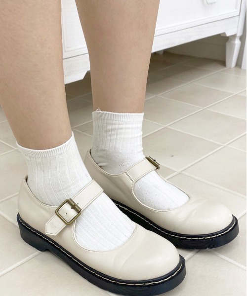 apres jour（アプレジュール）の「フェイクレザーラウンドトゥシューズ【ZOZOTOWN限定アイテム】（その他シューズ・レディース・ブラック/ダークブラウン/アイボリー・SMALL/X-LARGE/MEDIUM/LARGE）」の2枚目の写真