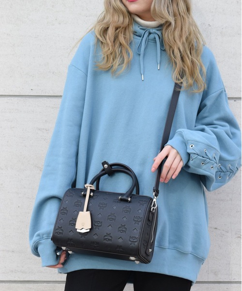 MCM（エムシーエム）の「MCM/エムシーエム/〈エッセンシャル〉 ボストンバッグ モノグラムレザー（ボストンバッグ・レディース・ブラック/レッド・FREE）」の13枚目の写真