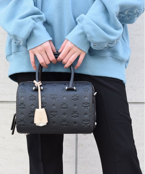 MCM（エムシーエム）の「MCM/エムシーエム/〈エッセンシャル〉 ボストンバッグ モノグラムレザー（ボストンバッグ・レディース・ブラック/レッド・FREE）」の14枚目の写真