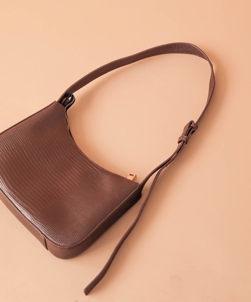 Bab(バブ)の「【WEB限定】クロコ型押しショルダーバッグ(ショルダーバッグ・レディース・ベージュ/ブラック/ダークブラウン・FREE)」の2枚目の写真