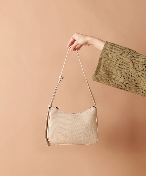 Bab(バブ)の「【WEB限定】クロコ型押しショルダーバッグ(ショルダーバッグ・レディース・ベージュ/ブラック/ダークブラウン・FREE)」の4枚目の写真