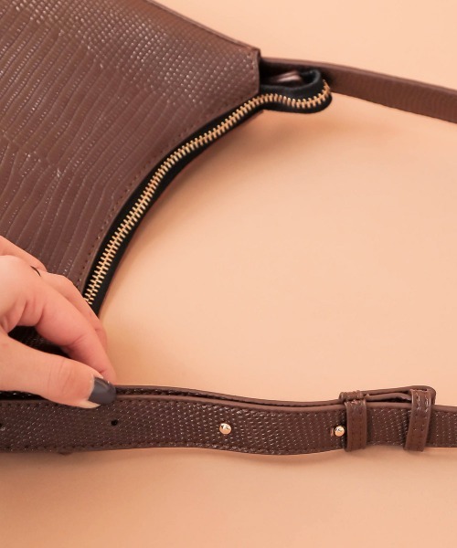 Bab(バブ)の「【WEB限定】クロコ型押しショルダーバッグ(ショルダーバッグ・レディース・ベージュ/ブラック/ダークブラウン・FREE)」の7枚目の写真