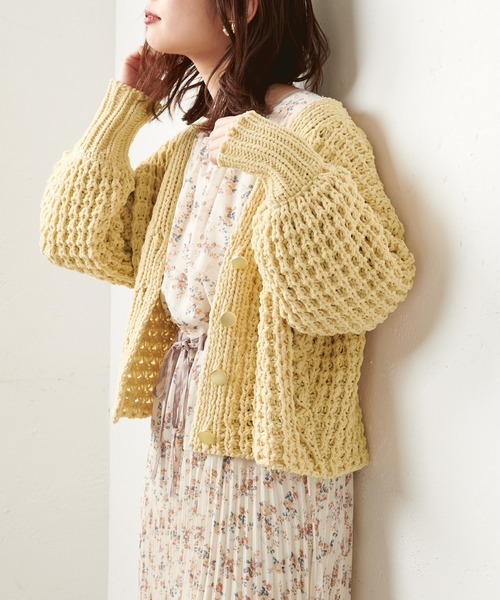 natural couture（ナチュラルクチュール）の「バスケット柄レトロざっくりカーディガン（カーディガン/ボレロ・レディース・アイボリー/ライトグレー/イエロー・FREE）」の3枚目の写真