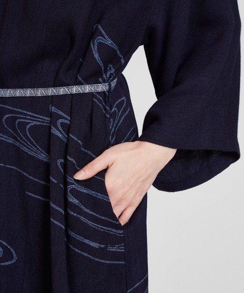 カヤ（カヤ）の「【カヤ】冬牡丹 着物風ワンピース（ワンピース・レディース・パープル/ネイビー/スミクロ・FREE）」の14枚目の写真