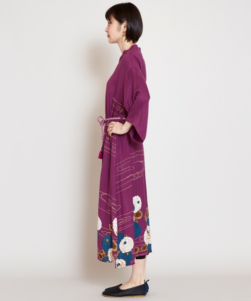 カヤ（カヤ）の「【カヤ】冬牡丹 着物風ワンピース（ワンピース・レディース・パープル/ネイビー/スミクロ・FREE）」の9枚目の写真