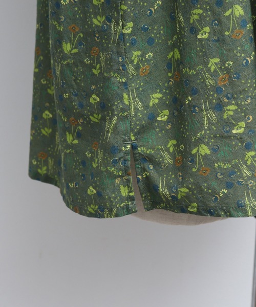 chambre de charme（シャンブルドゥシャーム）の「cdc ドビー コクリコプリント　はんぱ袖ブラウス（シャツ/ブラウス・レディース・ネイビー/カーキ・FREE）」の7枚目の写真