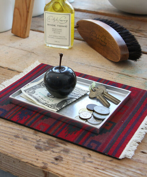 bpr BEAMS（ビーピーアール ビームス ）の「DETAIL INC. / Marble Apple Small（インテリア雑貨・メンズ・レッド/ブラック・ONE SIZE）」の2枚目の写真