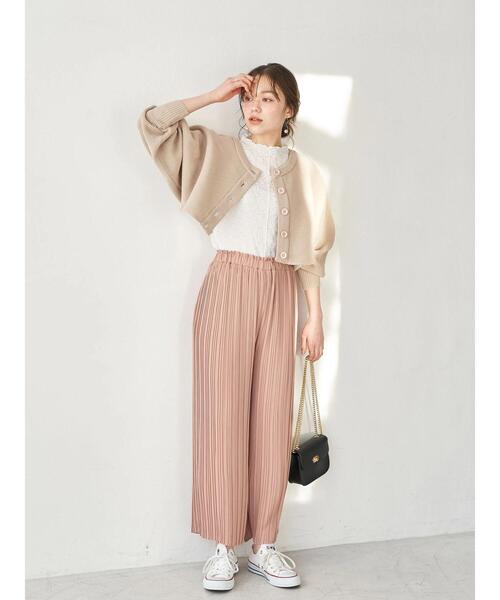 earth music&ecology（アースミュージックアンドエコロジー）の「パワーショルダーレースカットプルオーバー ＊（Tシャツ/カットソー・レディース・ブラック/ベージュ/オフホワイト/ミント・FREE）」の17枚目の写真