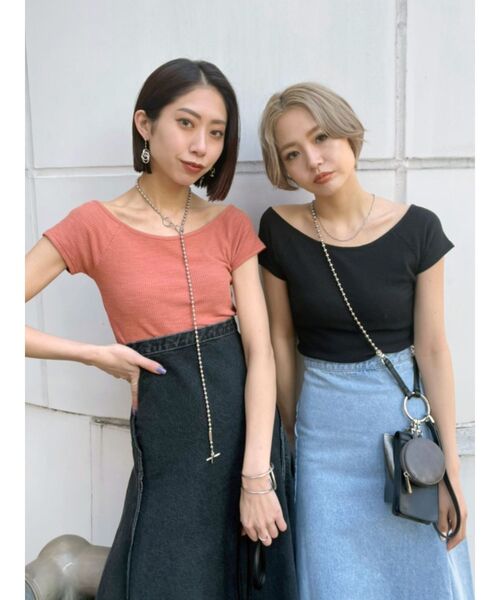 EMODA（エモダ）の「ショートリブトップ（Tシャツ/カットソー・レディース・ホワイト/ブラック/オレンジ/ブルー・FREE）」の13枚目の写真