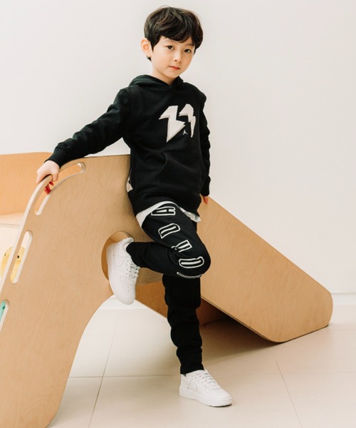 NIKE（ナイキ）の「ナイキ フォース 1 LE キッズシューズ / Nike Force 1 LE Little Kids' Shoes<16.5-22cm 展開>（スニーカー・キッズ・ホワイト/ブラック・22/20/18/17/19/21/16.5/17.5/18.5/19.5/20.5/21.5）」の22枚目の写真