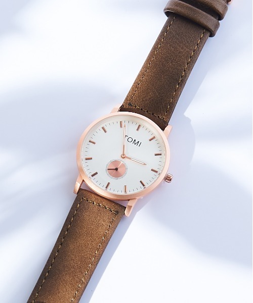 clarity blanc(クラリティーブラン)の「PUレザーベルト ウオッチ(アナログ腕時計・メンズ・その他30/C/O/Y/ブラック/その他3/ブラウン系その他2/その他8/その他16/その他24/その他1/ベージュ系その他/ピンクゴールド/その他14/その他22/A/L/V/その他2/ブラウン系その他/その他6/その他15/その他23/その他28/B/N/X/その他31/D/P/Z/ベージュ/その他4/キャメル/その他9/その他17/その他25/その他/ブラック系その他3/イエロー系その他4/その他12/その他20/その他34/J/T/ネイビー/その他5/イエロー系その他/その他10/その他18/その他26/その他32/F/Q/ブラウン/ブラック系その他2/イエロー系その他3/その他11/その他19/その他27/その他33/I/R/モカ/ブラック系その他7/イエロー系その他5/その他13/その他21/その他35/K/U/グレー/ブラウン系その他6/M/W/シルバー系その他2/ゴールド/ホワイト系その他5/ホワイト系その他6/ホワイト系その他4/その他29/G/ゴールド系その他/その他7/シルバー/グリーン/ダークブラウン系/ダークブラウン系1/ダークブラウン系2/アイボリー系1/シルバー系/ゴールド系その他2/ゴールド系その他3/H/ブラウン系その他7/シルバー系その他3・FREE)」の8枚目の写真