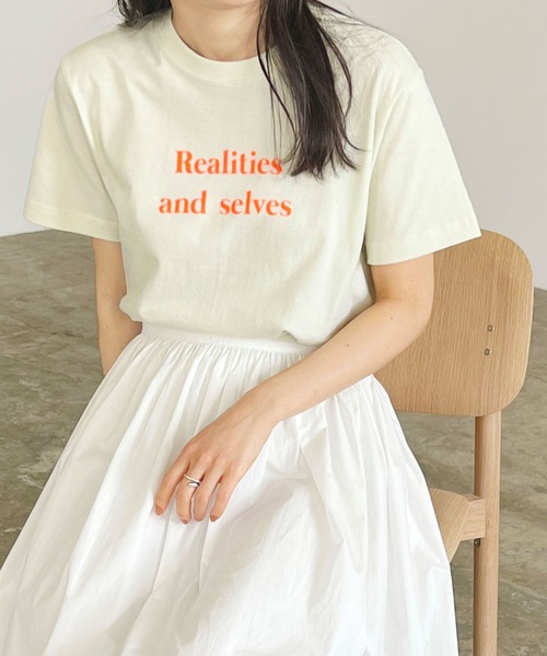 LIAN（リアン）の「RealitiesカラーロゴプリントコンパクトTシャツ（Tシャツ/カットソー・レディース・グリーン/オレンジ/レッド/ブラック/オフホワイト/オートミール/ブルー/ピンク/ライトベージュ/ライトグリーン・FREE）」の7枚目の写真