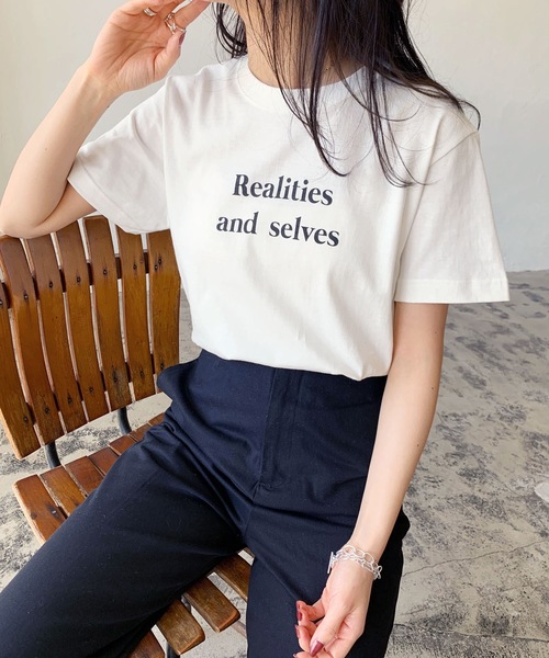 LIAN（リアン）の「RealitiesカラーロゴプリントコンパクトTシャツ（Tシャツ/カットソー・レディース・グリーン/オレンジ/レッド/ブラック/オフホワイト/オートミール/ブルー/ピンク/ライトベージュ/ライトグリーン・FREE）」の20枚目の写真