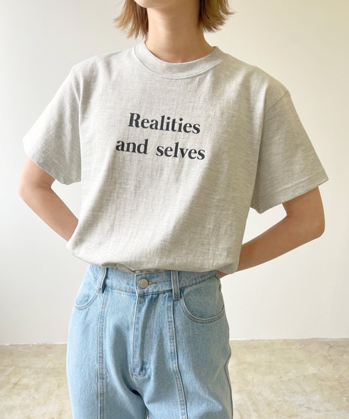 RealitiesカラーロゴプリントコンパクトTシャツ