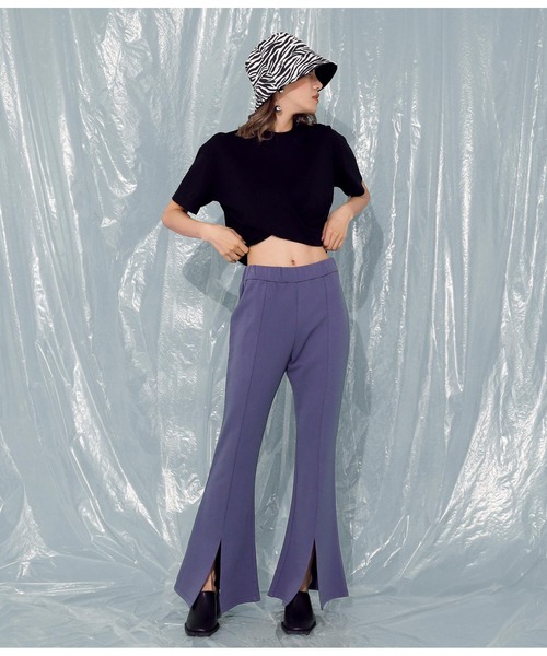 ANAP(アナップ)の「フロントツイストクロップドTシャツ(Tシャツ/カットソー・レディース・オフホワイト/グレイッシュベージュ/ブラック/イエロー系その他・FREE)」の21枚目の写真