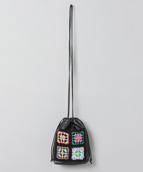 JEANASIS(ジーナシス)の「クロシェキンチャクバッグ/952110(ショルダーバッグ・レディース・ブラック/ピンク・FREE)」の8枚目の写真