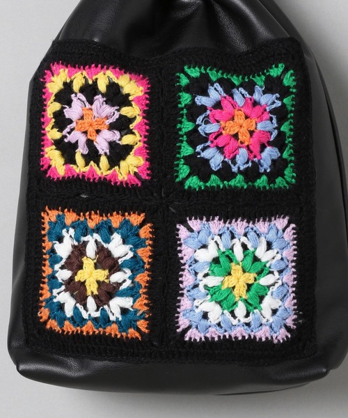 JEANASIS(ジーナシス)の「クロシェキンチャクバッグ/952110(ショルダーバッグ・レディース・ブラック/ピンク・FREE)」の12枚目の写真