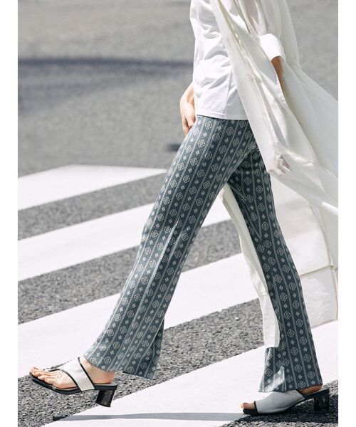 MURUA（ムルーア）の「コモンニットパンツ（スウェットパンツ・レディース・ブラウン/イエロー/ブルー・FREE）」の22枚目の写真