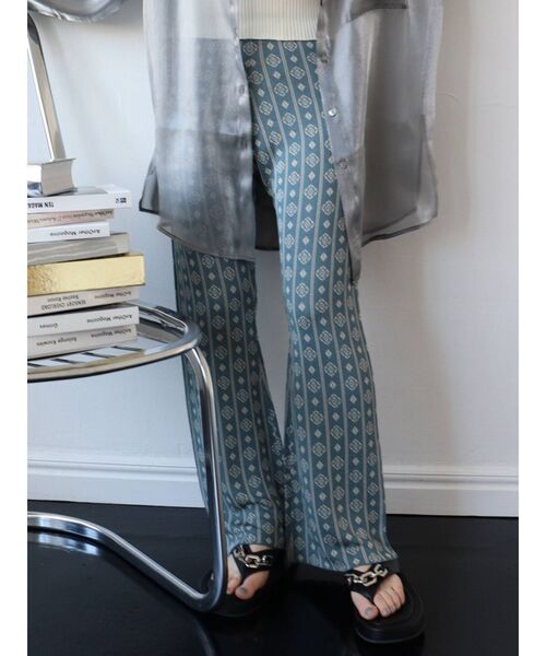 MURUA（ムルーア）の「コモンニットパンツ（スウェットパンツ・レディース・ブラウン/イエロー/ブルー・FREE）」の16枚目の写真